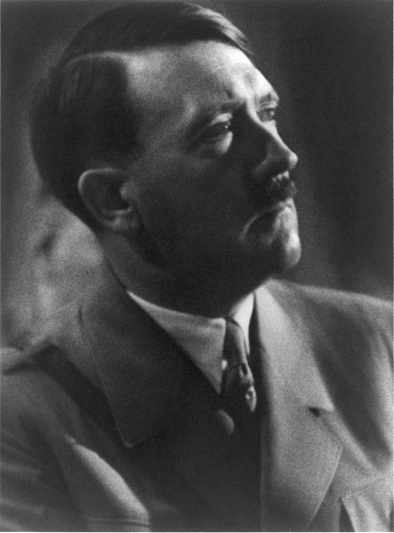 443px-Adolf_Hitler_cph_3a48970